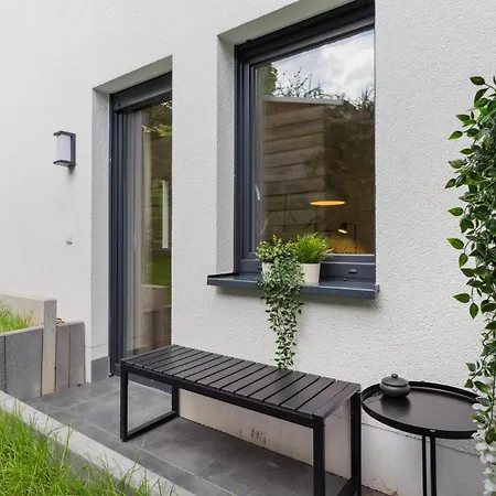 Zwei Fuer Bis Zu 8 Personen Zentral, Modern, Mit Terrasse & Balkon * Bielefeld