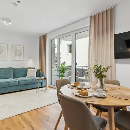 Zwei Fuer Bis Zu 8 Personen Zentral, Modern, Mit Terrasse & Balkon