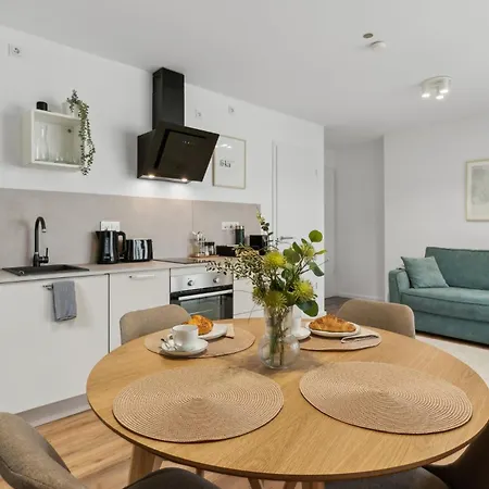 شقة Zwei Fuer Bis Zu 8 Personen Zentral, Modern, Mit Terrasse & Balkon بيليفيلد