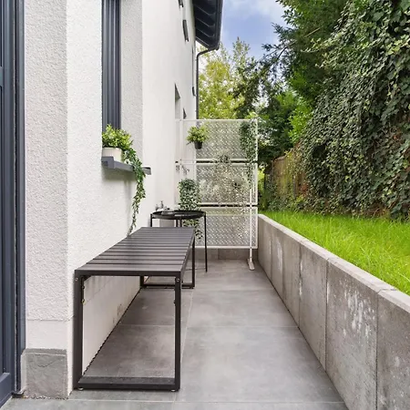 Zwei Fuer Bis Zu 8 Personen Zentral, Modern, Mit Terrasse & Balkon شقة