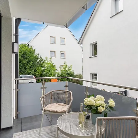 Zwei Fuer Bis Zu 8 Personen Zentral, Modern, Mit Terrasse & Balkon بيليفيلد