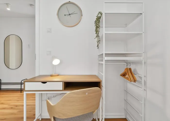 Lejlighed Zwei Fuer Bis Zu 8 Personen Zentral, Modern, Mit Terrasse & Balkon Bielefeld