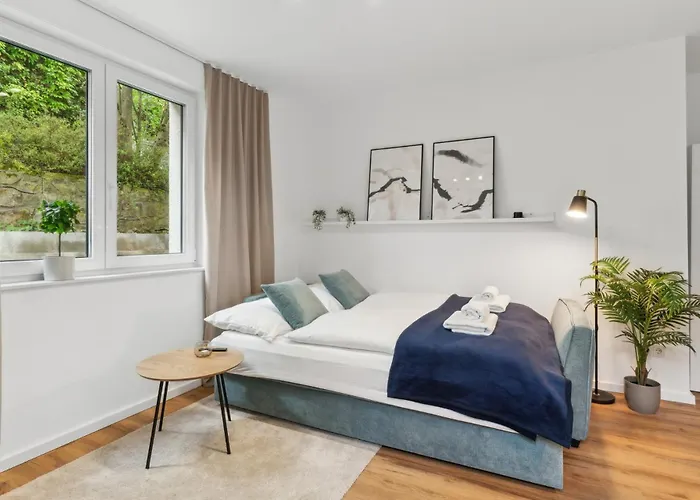 Lejlighed Zwei Fuer Bis Zu 8 Personen Zentral, Modern, Mit Terrasse & Balkon *