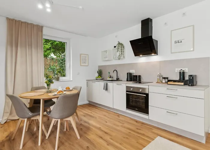 Lejlighed Zwei Fuer Bis Zu 8 Personen Zentral, Modern, Mit Terrasse & Balkon *